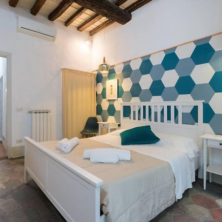 F4 - Santa Croce One Bedroom Flat 2 To 4 Guests Florenţa Exterior foto