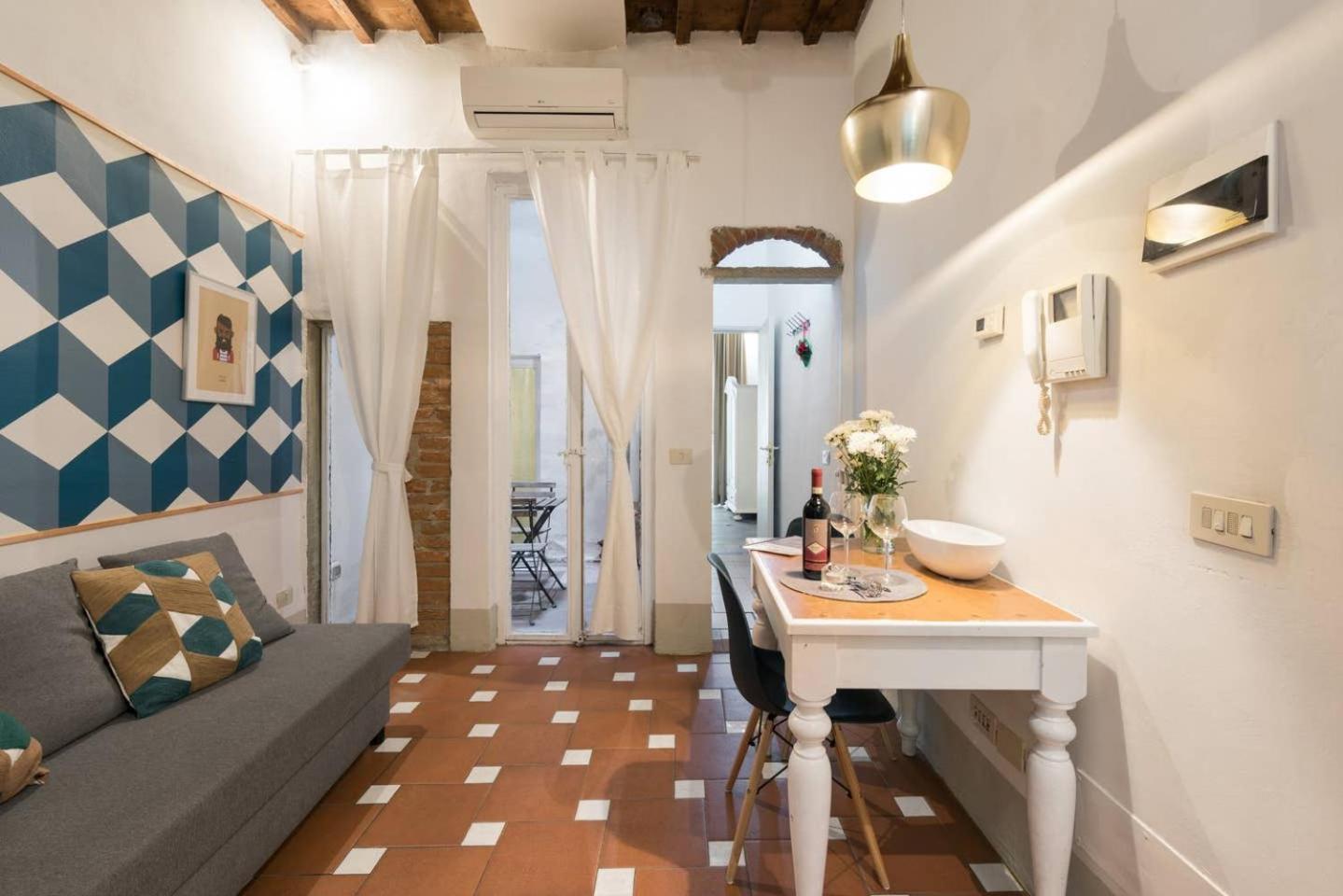 F4 - Santa Croce One Bedroom Flat 2 To 4 Guests Florenţa Exterior foto