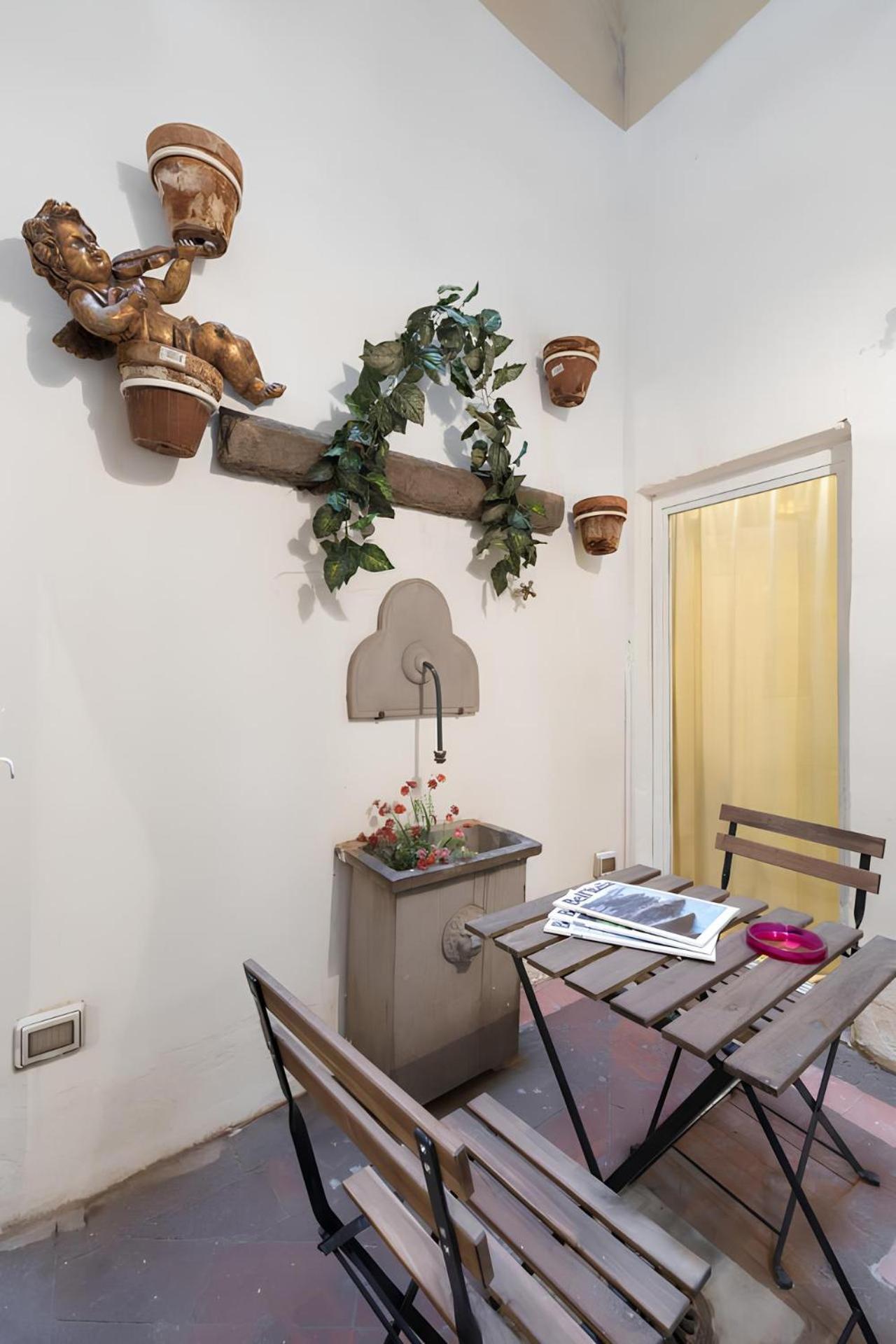 F4 - Santa Croce One Bedroom Flat 2 To 4 Guests Florenţa Exterior foto